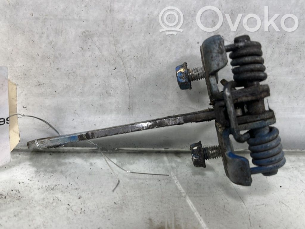 Peugeot 405 Etuoven pidätin 