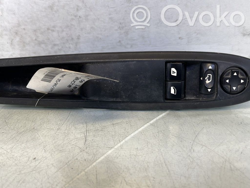 DS Automobiles 3 Electric window control switch 