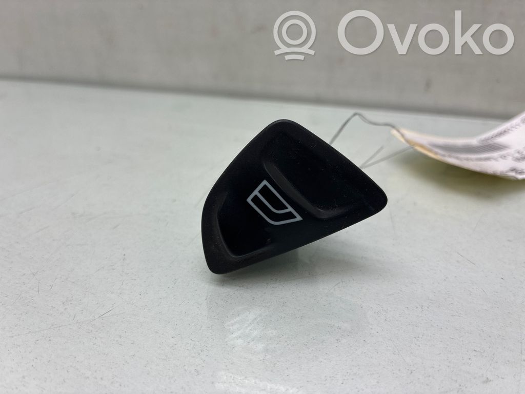 Electric window control switch   1571422