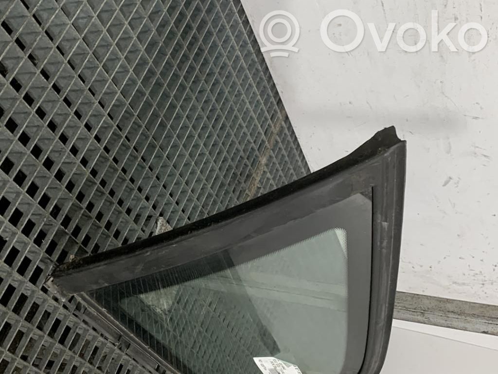 BMW 3 E90 E91 Rear side window 
