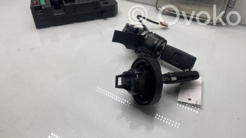 Peugeot 207 Juego de cerradura y set ECU del motor 