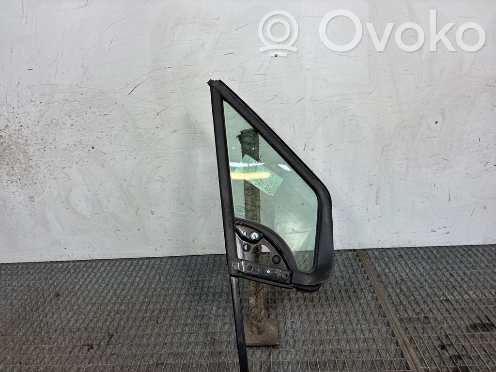 Citroen Berlingo Ventanilla de ventilación de la puerta delantera cuatro puertas 