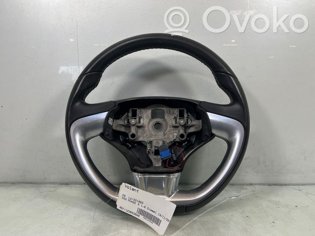 DS Automobiles 3 Volan 