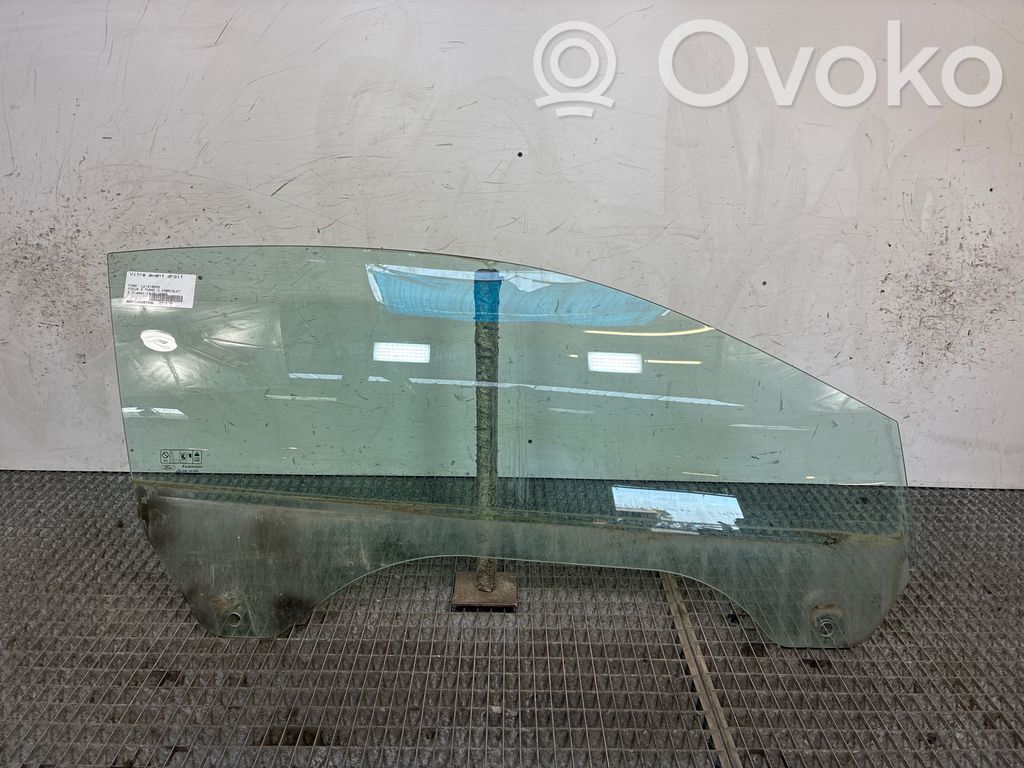 Ford Focus Front door window glass four-door 