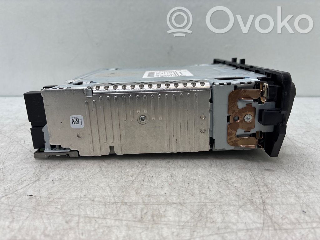 Panel / Radioodtwarzacz CD/DVD/GPS   281153208R