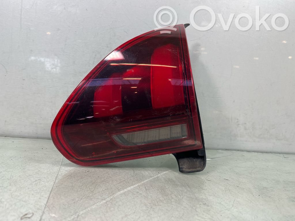 Peugeot 2008 I Luci posteriori del portellone del bagagliaio