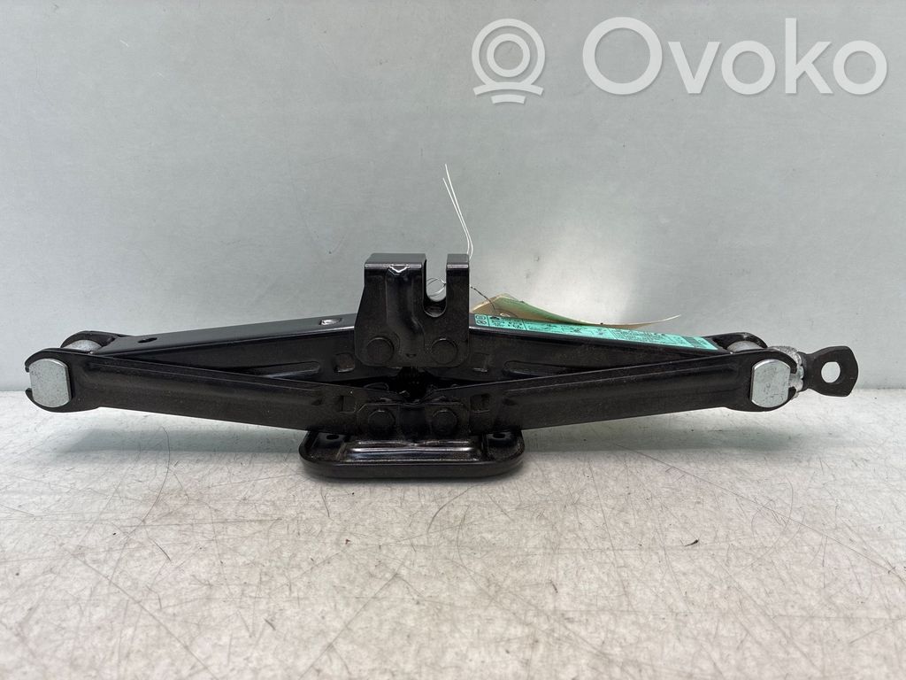 KIA Ceed Cric di sollevamento 
