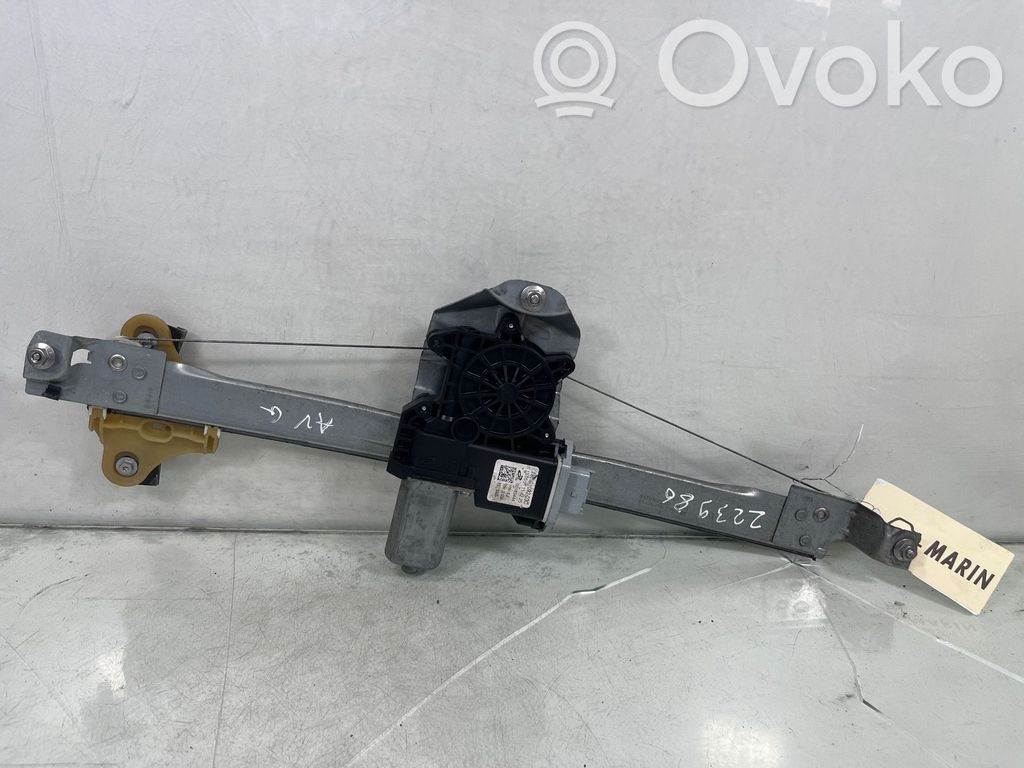 Renault Captur Front door window regulator with motor 