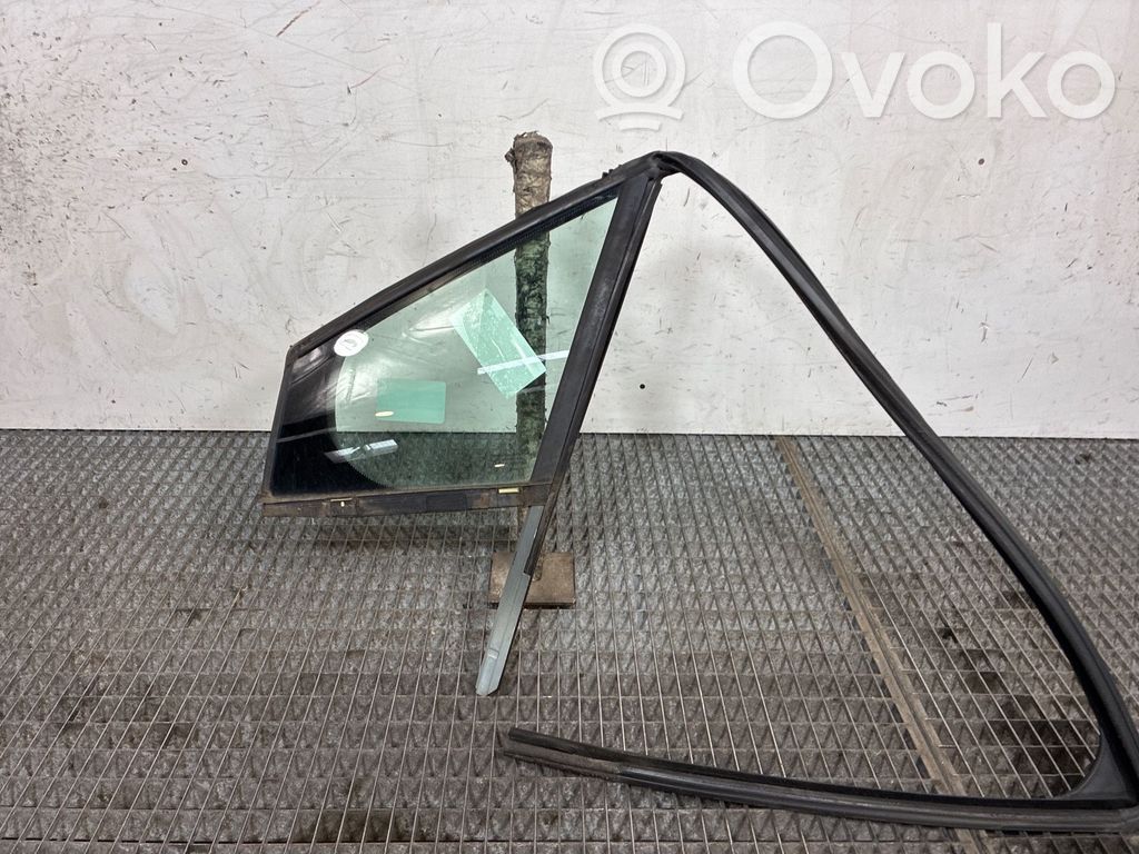 Peugeot 308 Fenêtre latérale avant / vitre triangulaire (4 portes)