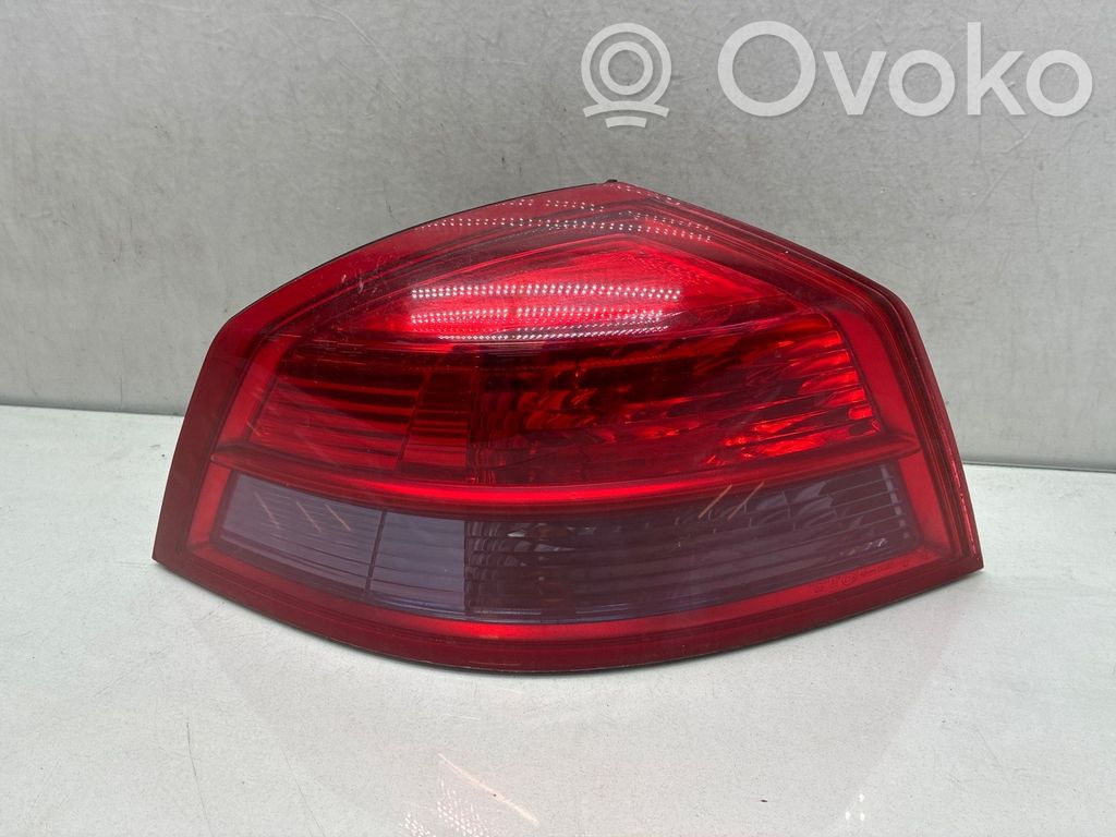 Renault Vel Satis Lampă spate în caroserie