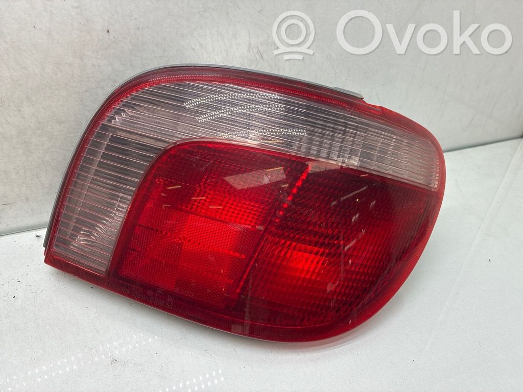 Toyota Yaris Luci posteriori 