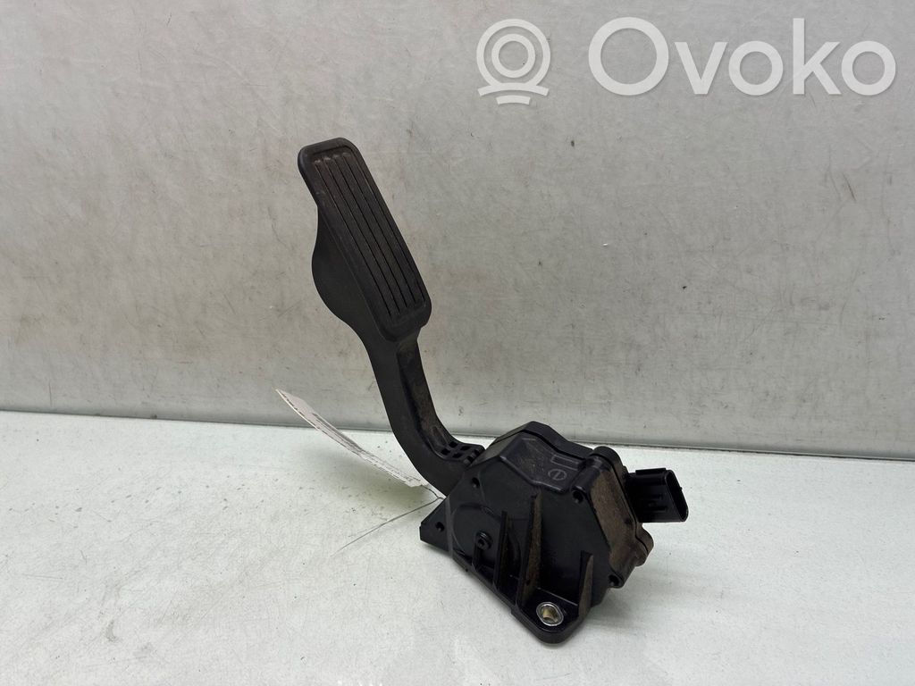 Toyota iQ Pédale d'accélérateur
