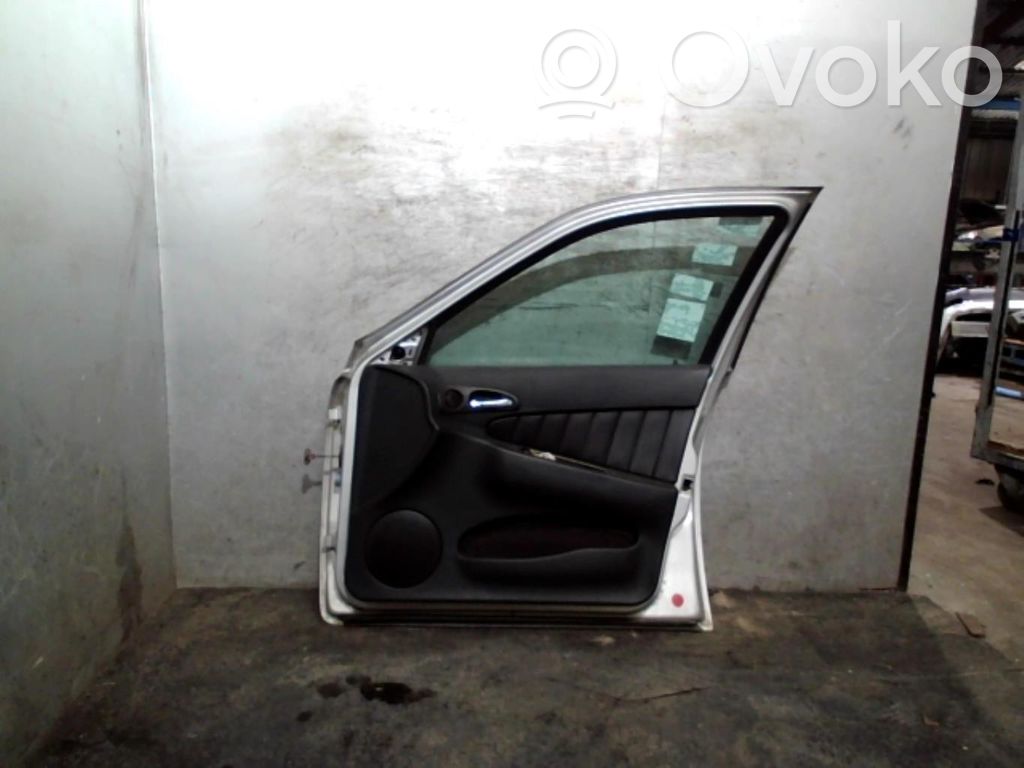 Alfa Romeo 156 Puerta delantera