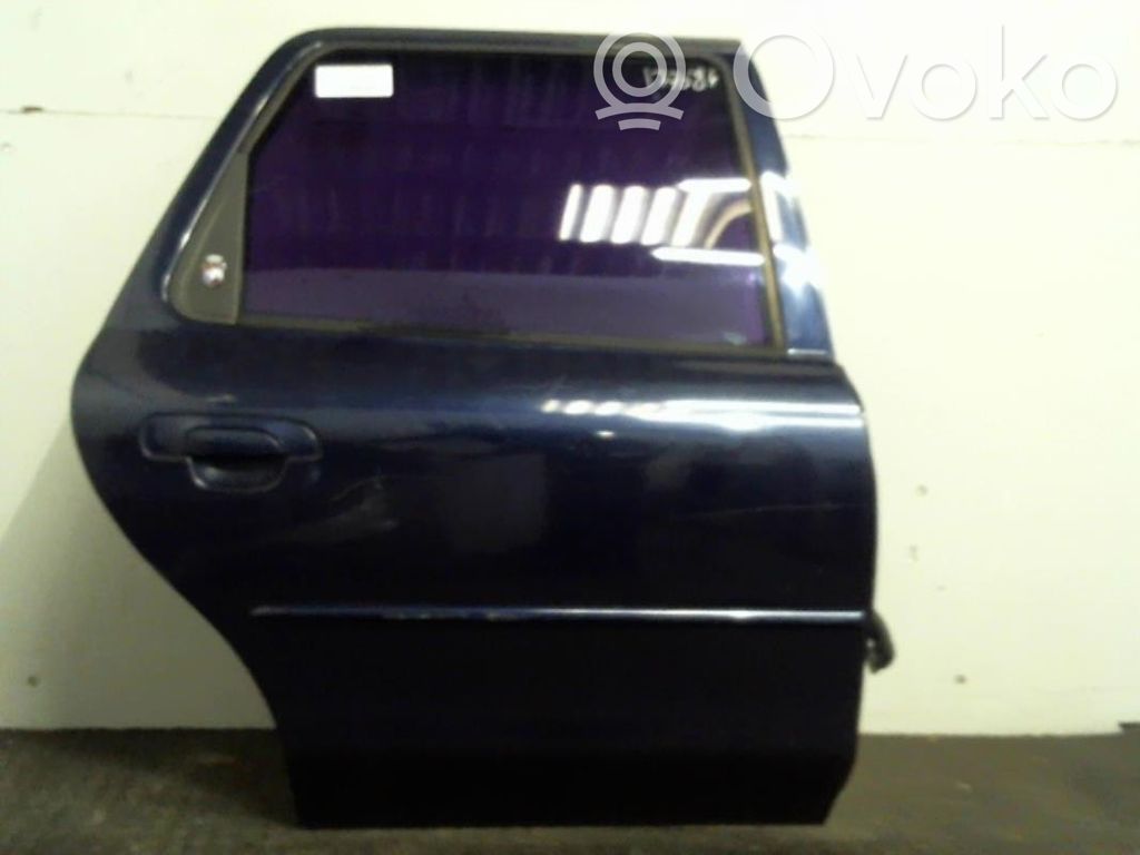 Ford Mondeo MK II Puerta trasera