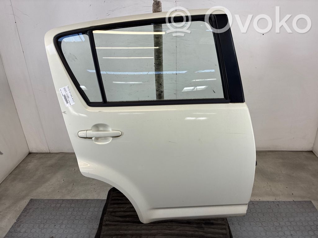 Daihatsu Sirion Puerta trasera 