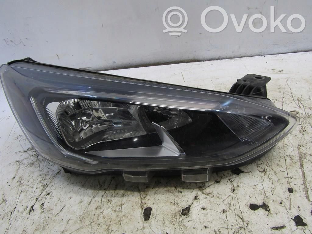 Ford Focus Etu-/Ajovalo 