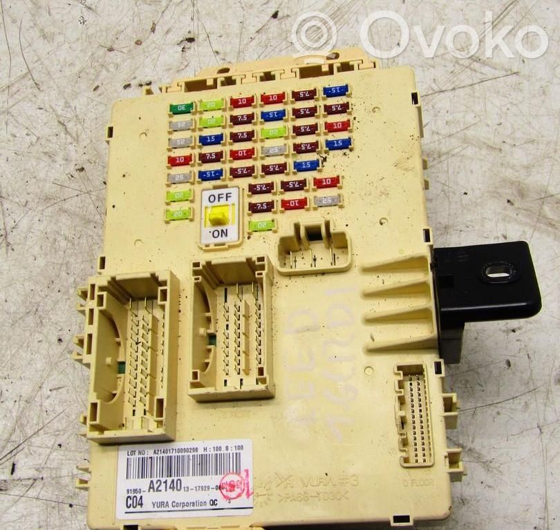 KIA Ceed Fuse box set 