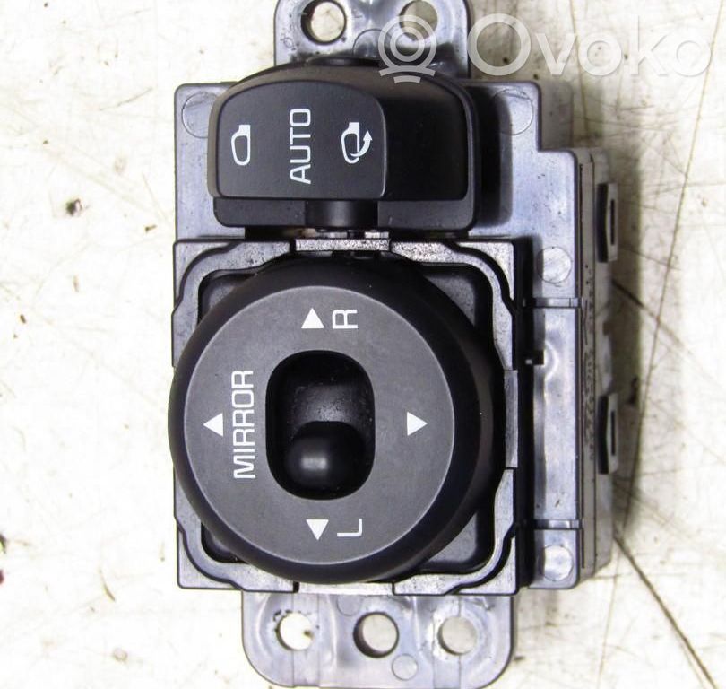 KIA Ceed Wing mirror switch 