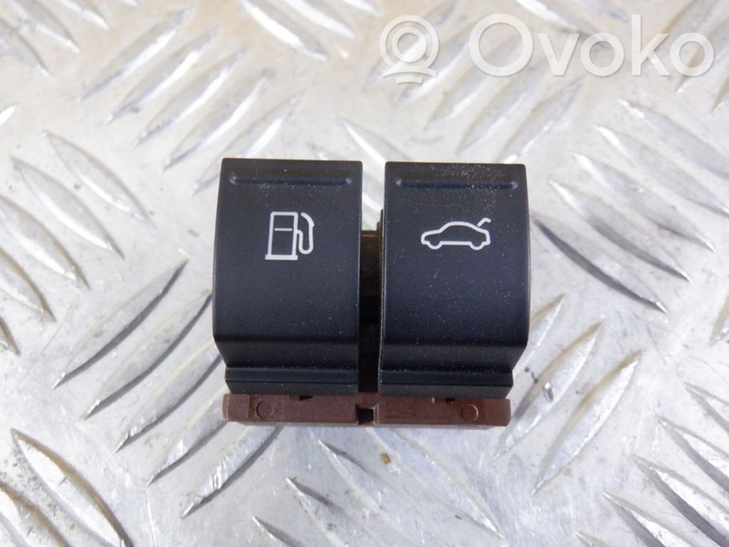 Volkswagen Scirocco Fuel tank opening switch 