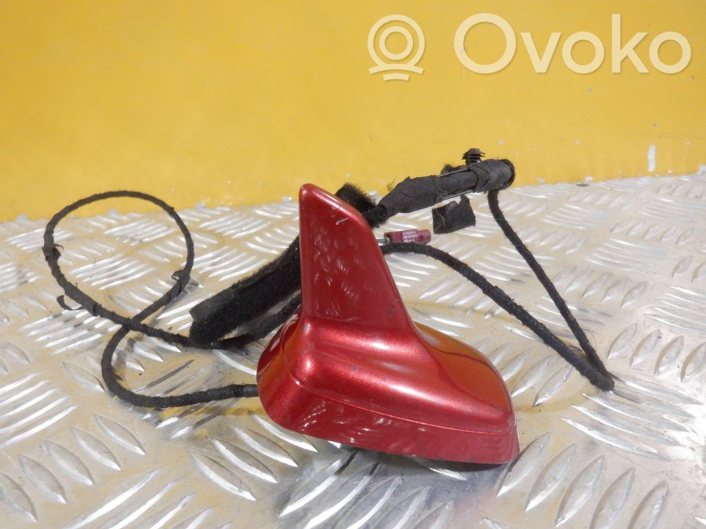 Audi A4 S4 B8 8K GPS-pystyantenni 