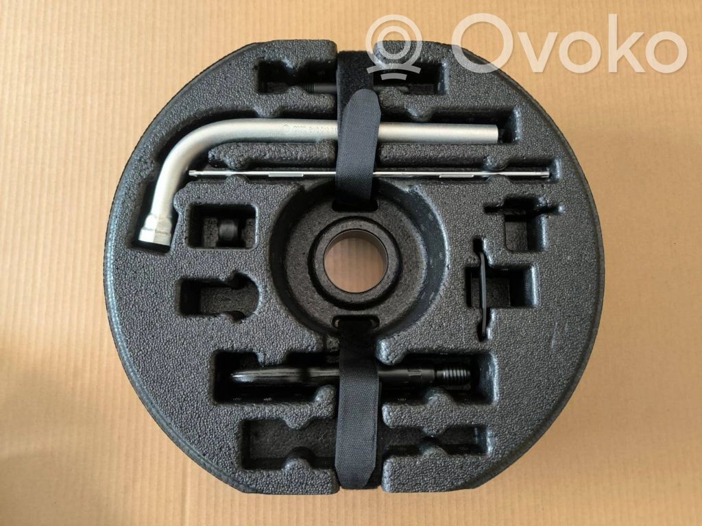 Audi A3 S3 8V Tool box 