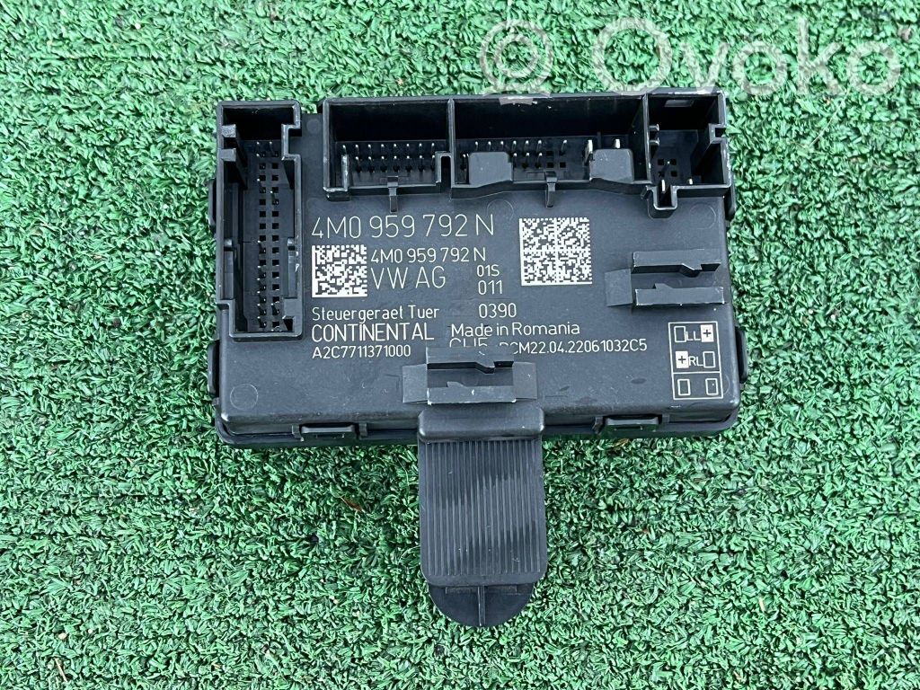 Audi e-tron Door control unit/module 