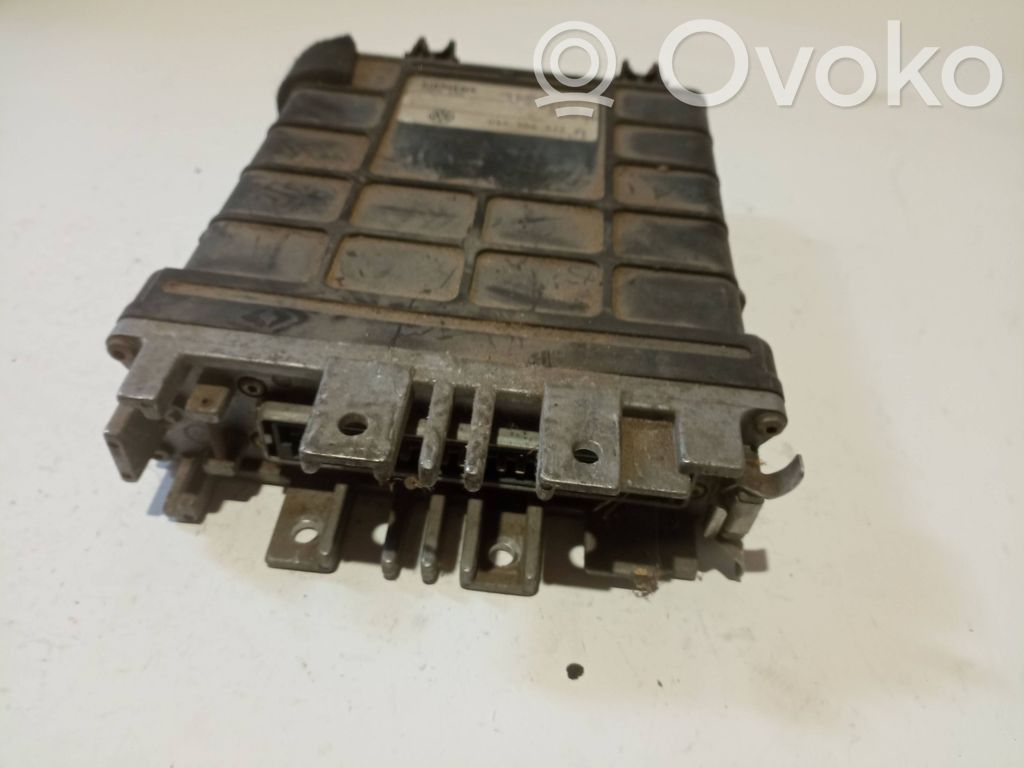 Volkswagen PASSAT B4 Engine control unit/module 