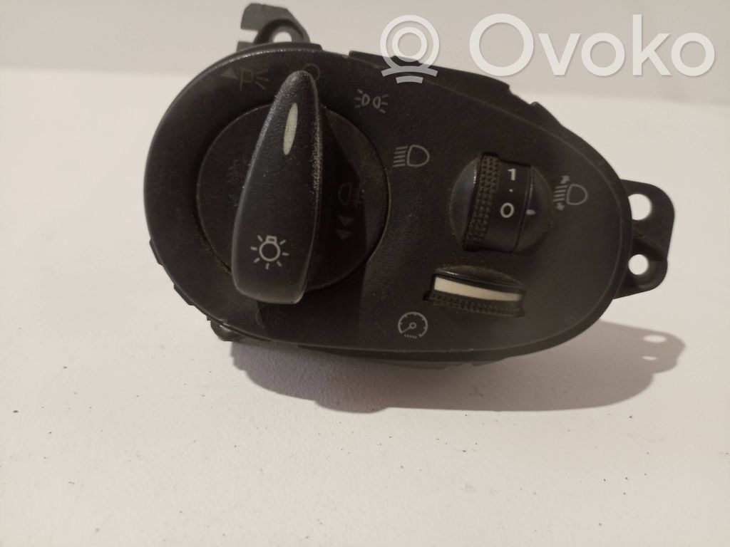 Ford Focus Light switch 