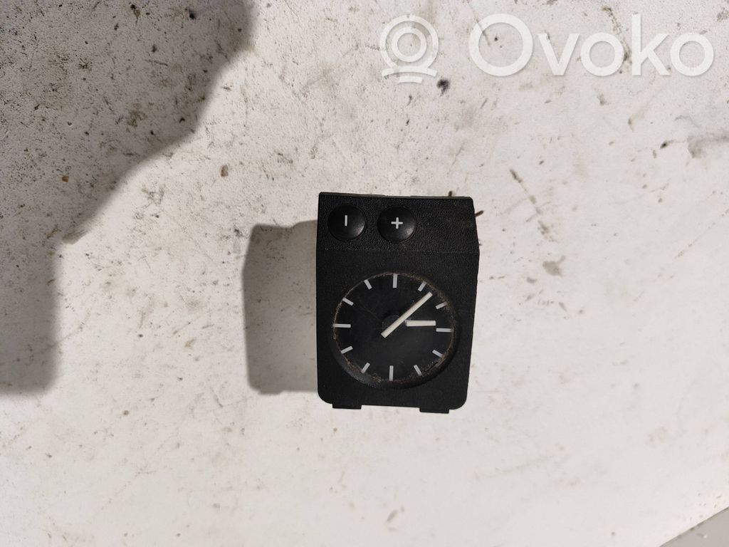 Clock   6213387414