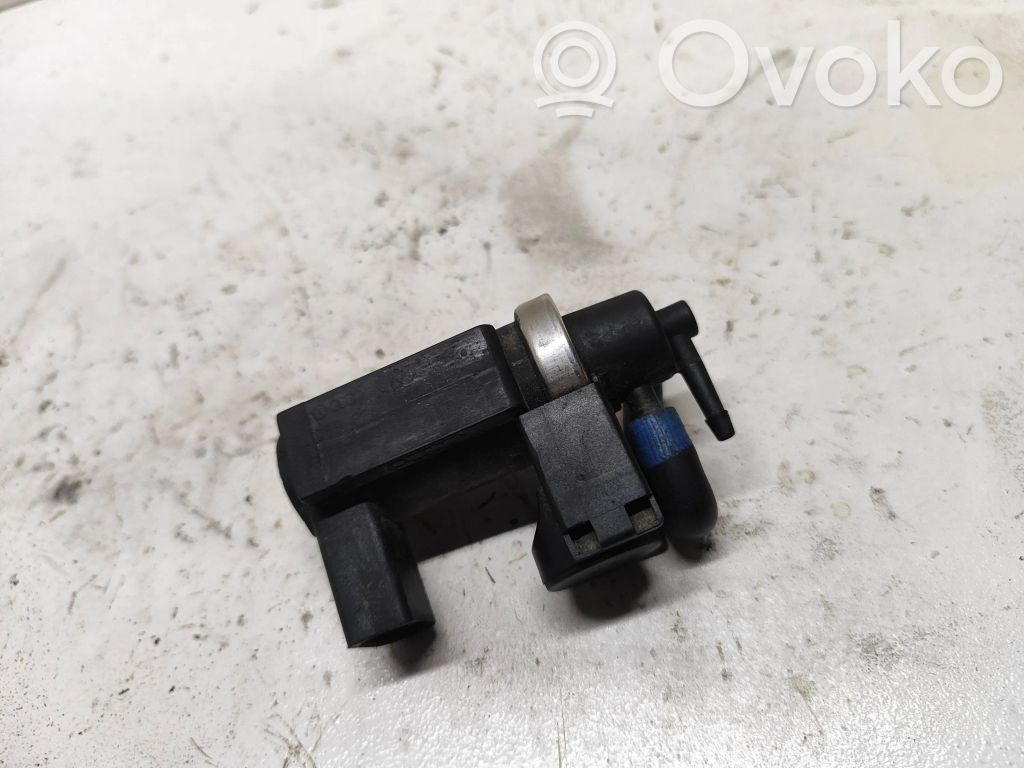 Audi A4 S4 B7 8E 8H Zawór podciśnienia / Elektrozawór turbiny 