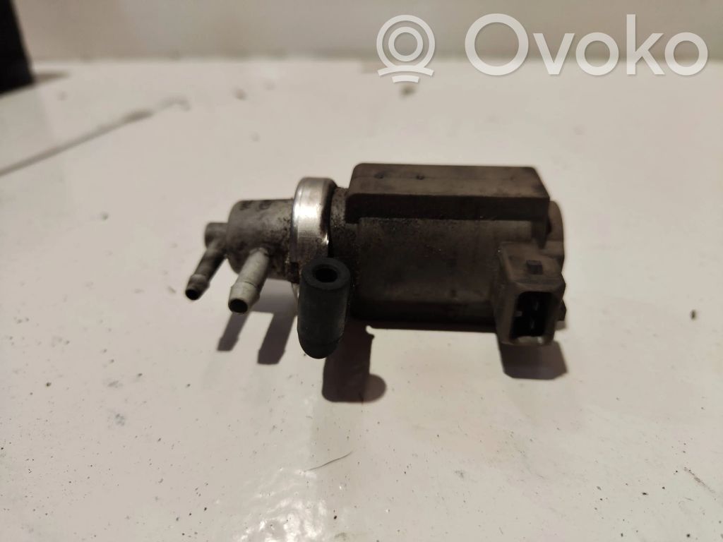 Audi A6 S6 C5 4B Solenoīda vārsts 