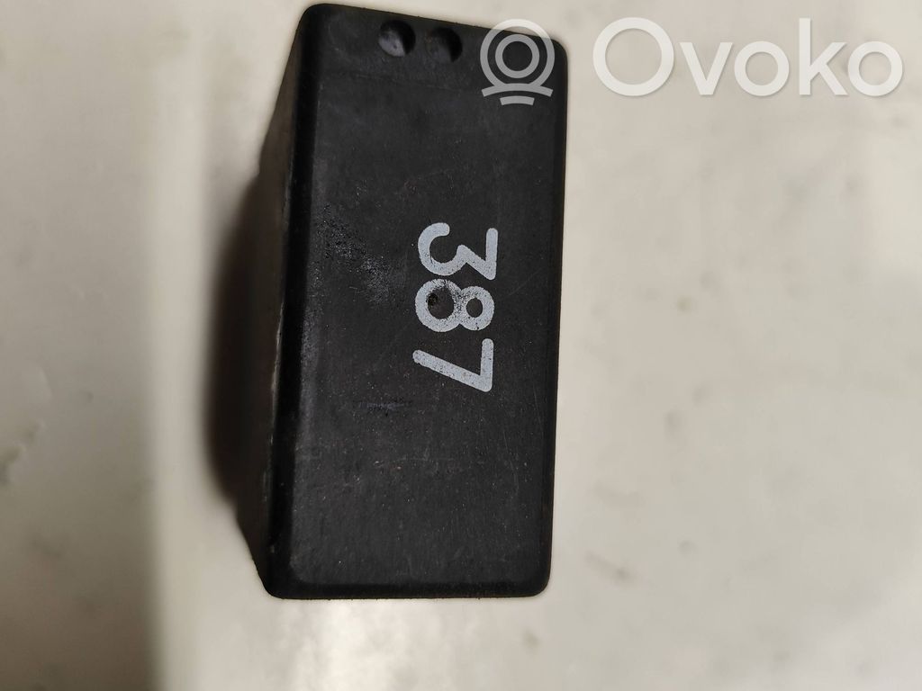 Audi A4 S4 B5 8D Alte relee 