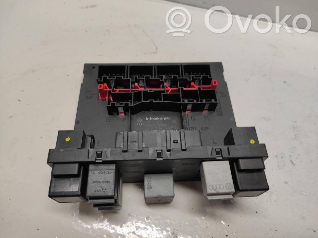 Volkswagen PASSAT B6 Comfort/convenience module 