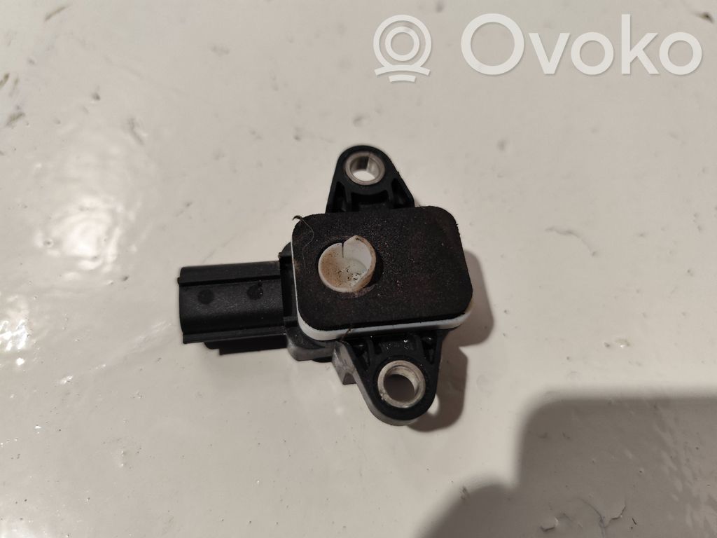Audi A4 S4 B7 8E 8H Airbag deployment crash/impact sensor 
