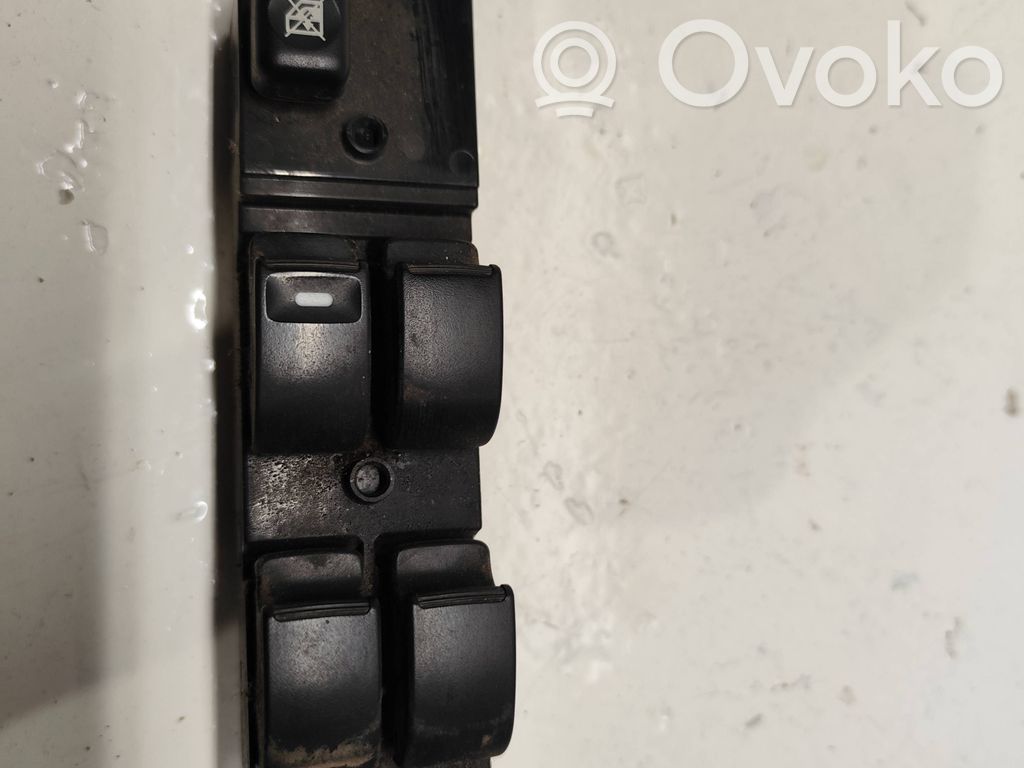 Mitsubishi Outlander Electric window control switch 