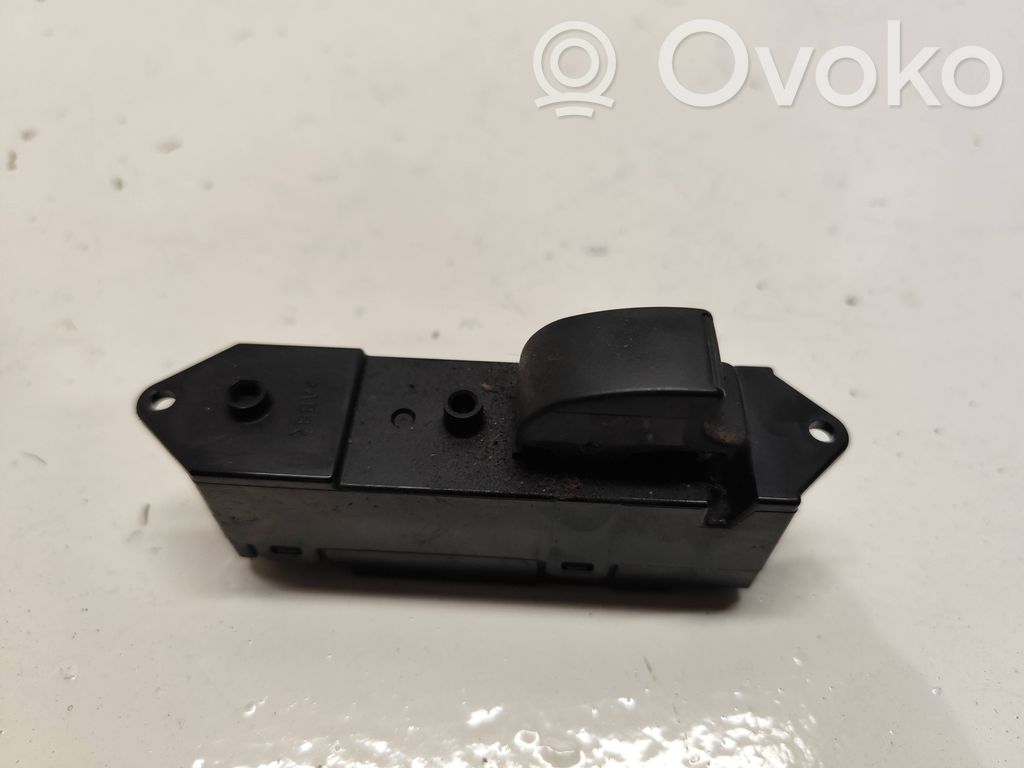 Mitsubishi Outlander Electric window control switch 