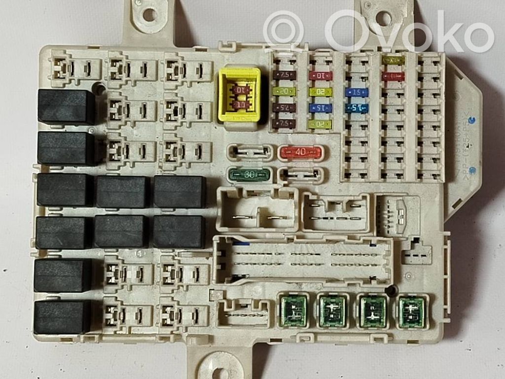 Mitsubishi Colt CZ3 Juego de caja de fusibles 