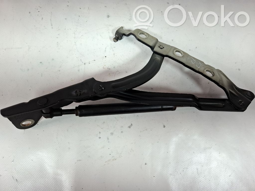 Volvo S40 Tailgate/trunk/boot hinge 