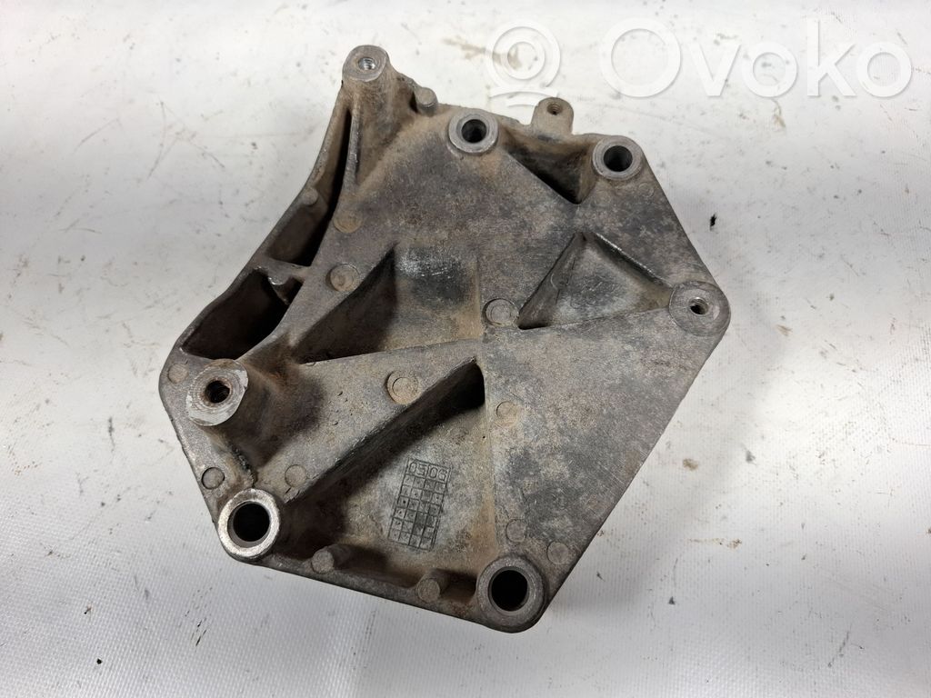 Opel Vectra C A/C compressor mount bracket 