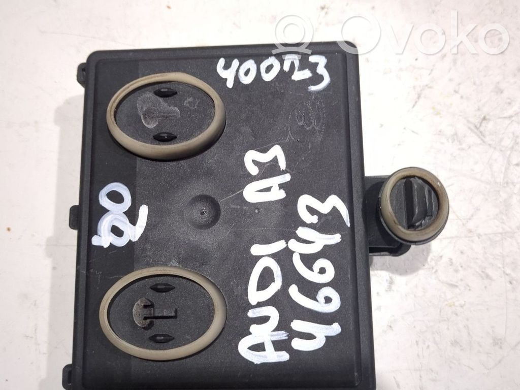 Autres unités de commande / modules   5Q0959593K
