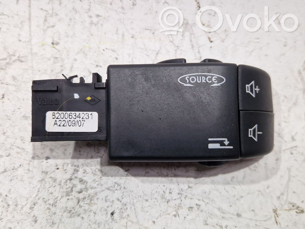 Renault Clio III Multifunctional control switch/knob 