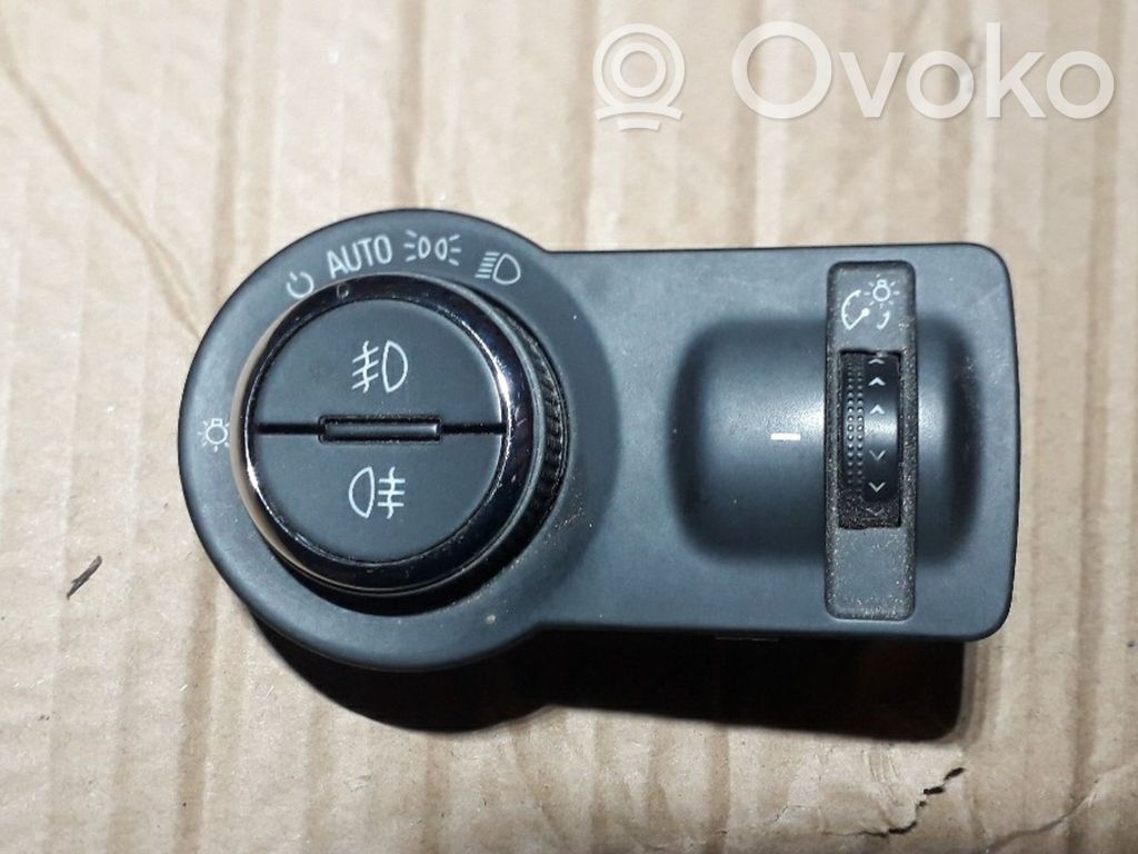 Opel Insignia A Light switch 