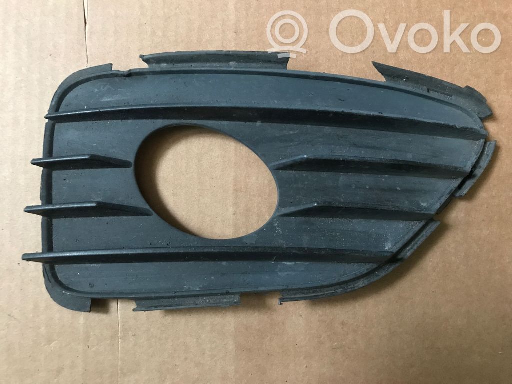 Opel Vectra C Rejilla inferior del parachoques delantero 