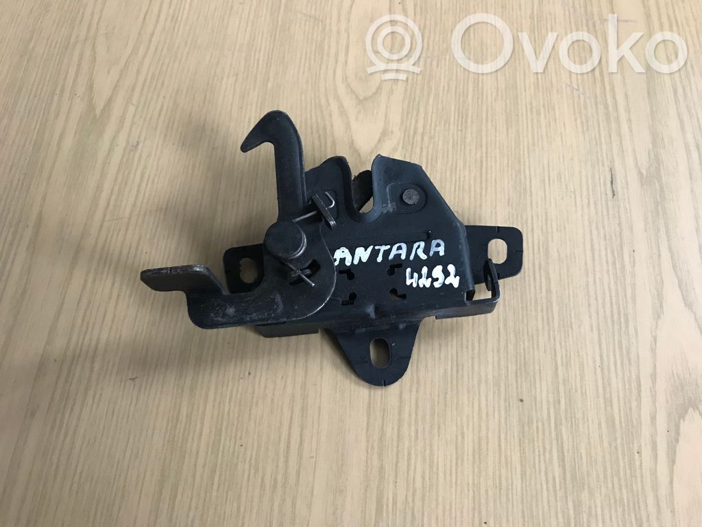 Engine bonnet/hood lock/catch