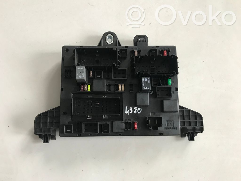 Opel Astra J Fuse box set 