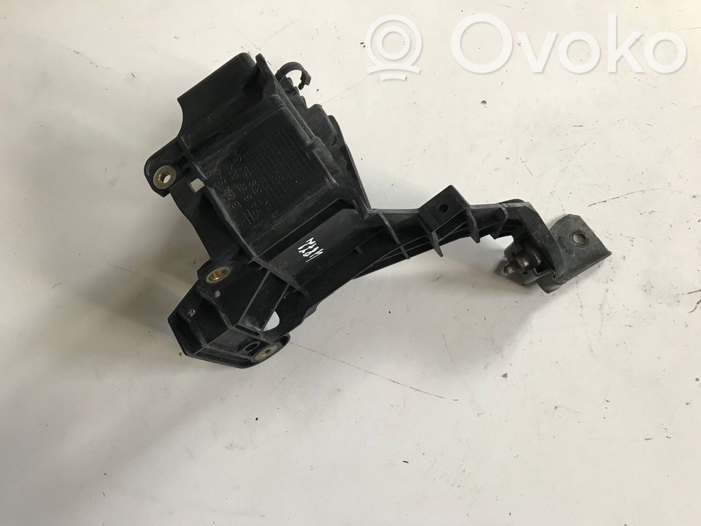 Opel Zafira B ABS pump bracket 