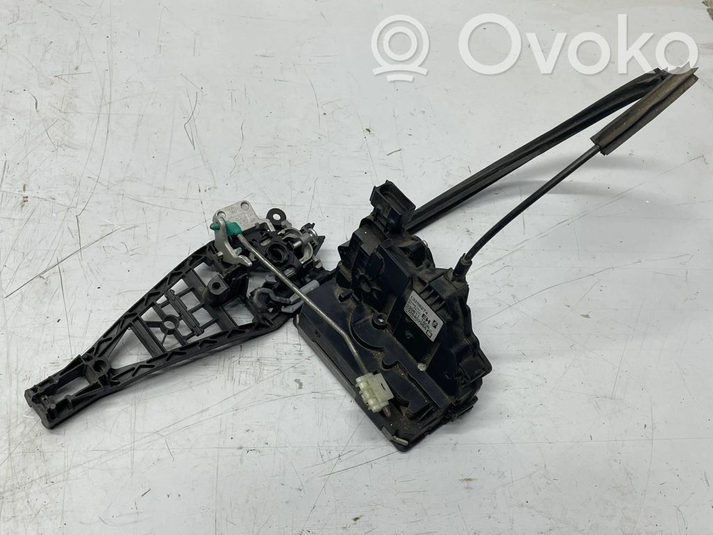 Opel Corsa D Priekšpusē slēdzene 