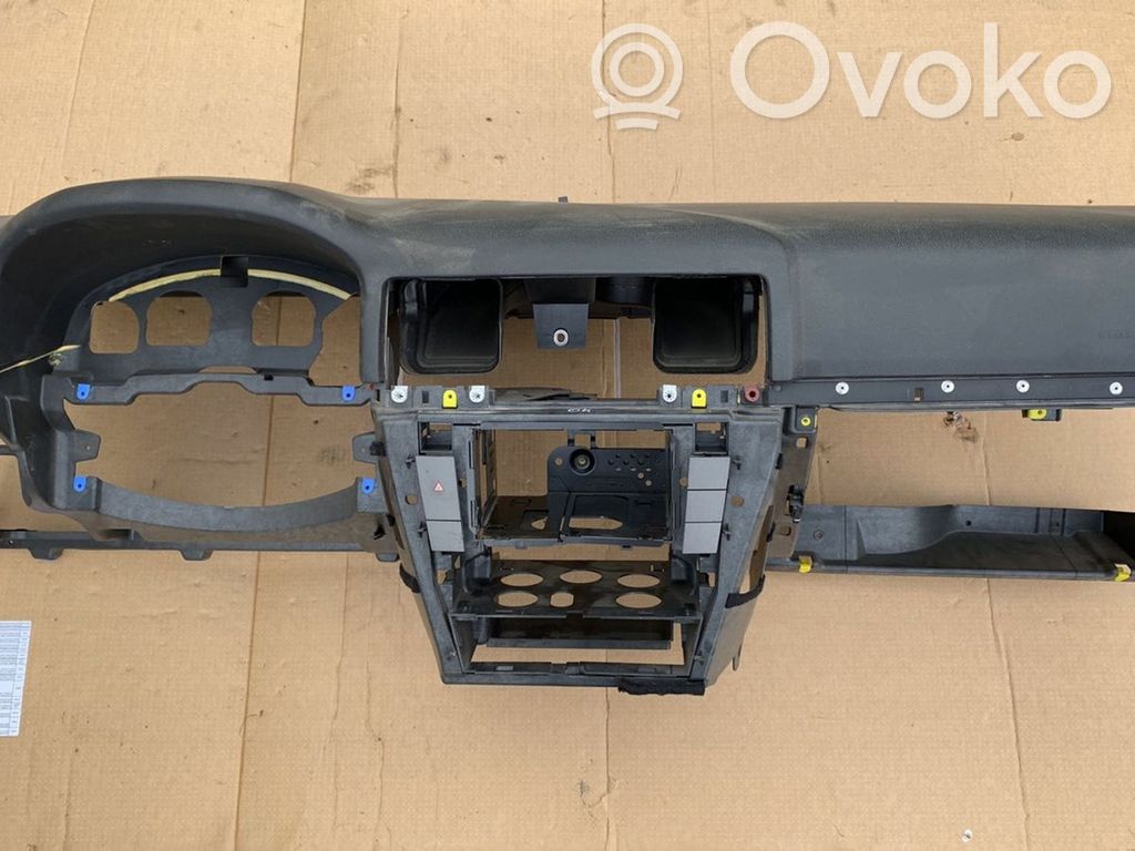 Opel Vectra C Panelis 