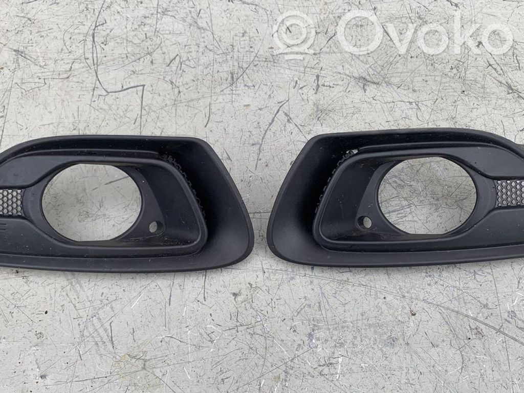 Opel Astra J Grilă inferioară bară față 