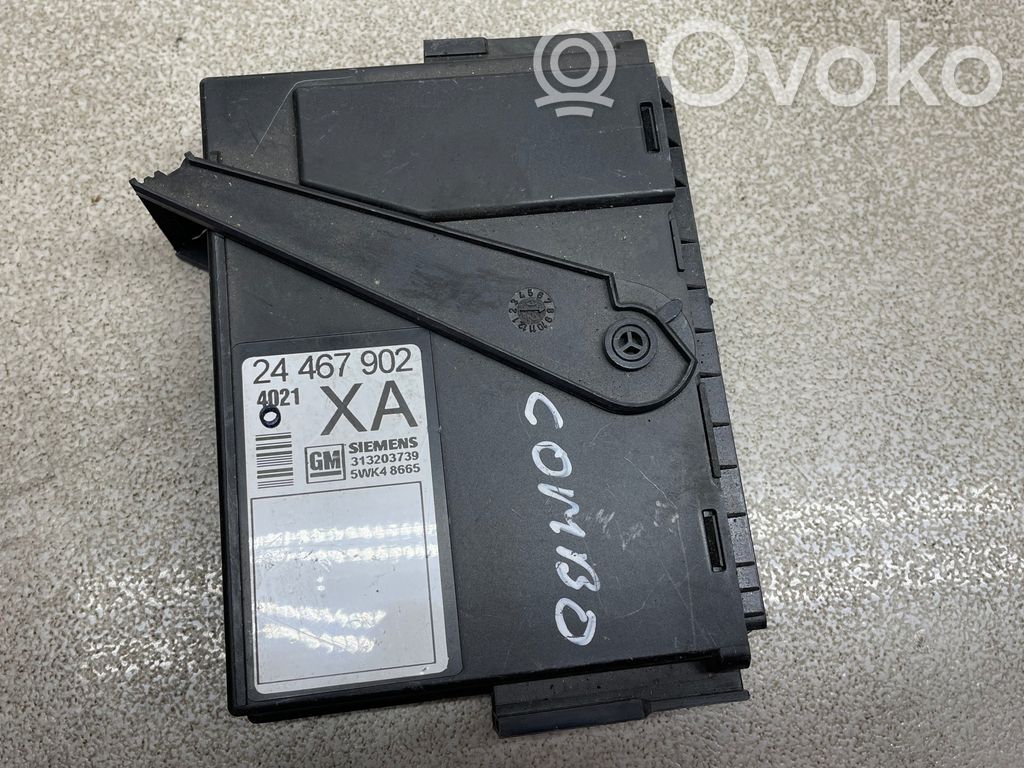 Opel Combo C Central body control module 
